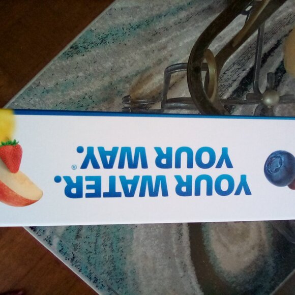 🎉CIRCUL Stainless Steel Water bottle🎉 22oz Set with (2) flavor beverage🎉 - Picture 13 of 14